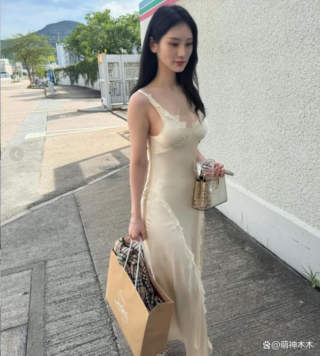 港媒锐评今年港姐选手！翻版朱茵和学霸律师抢镜