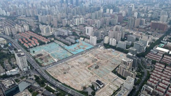 上海配资网 上海东安项目引入超20家全球设计团队，住宅新规后产品10月底亮相